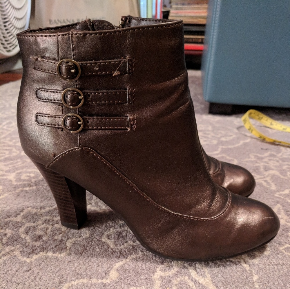 Copper heeled booties!!